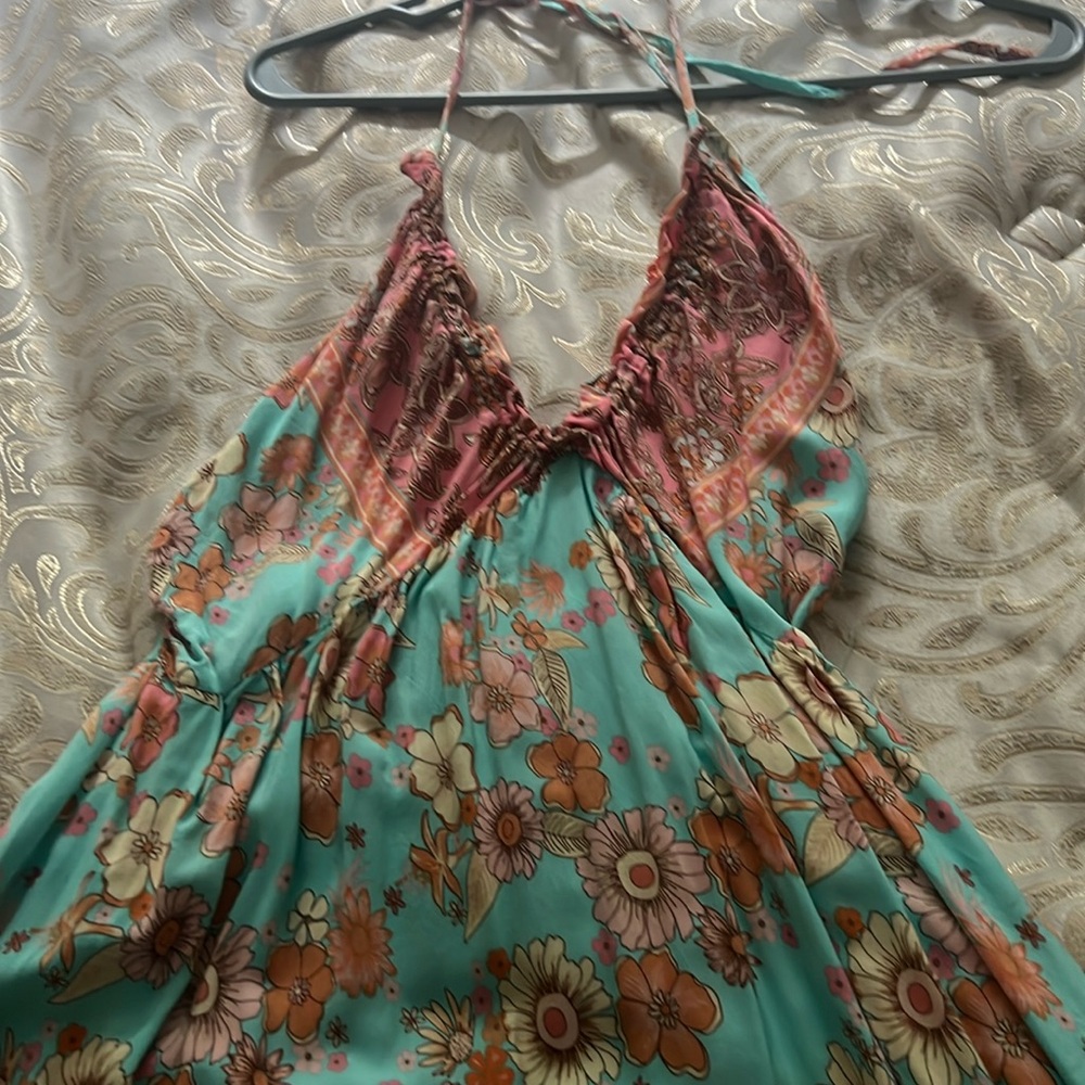 Beautiful cupshe dress. Worn once